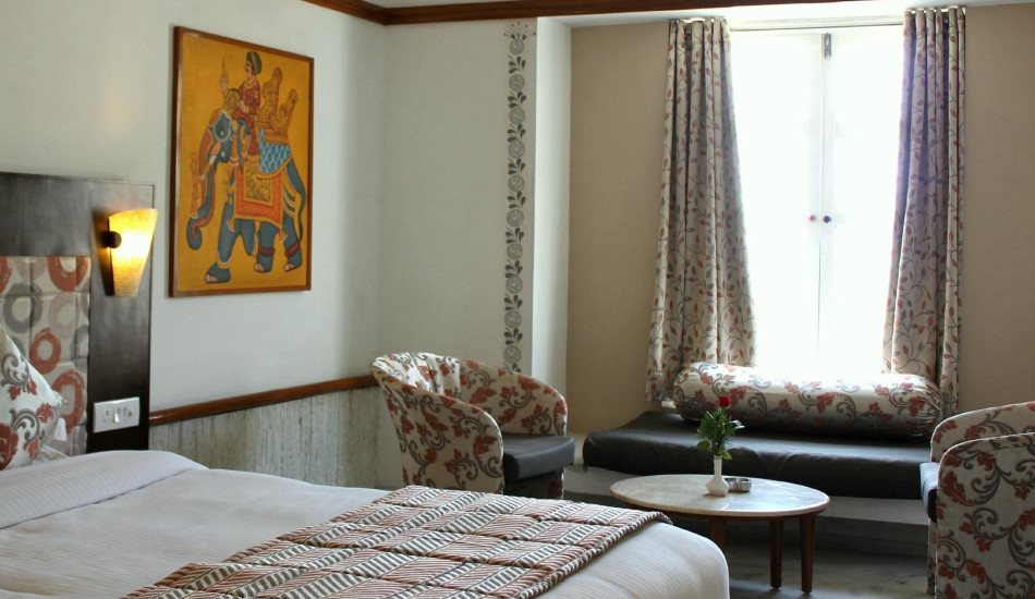 Hotel Paras Mahal